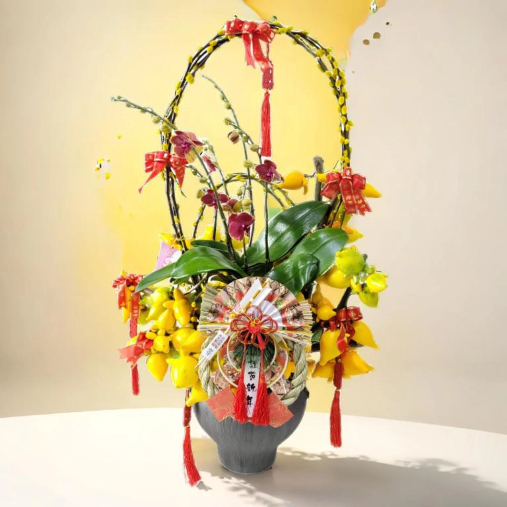 Grand Floral & Gift Shop 格蘭花店 財源廣進 五代果及小品蝴蝶蘭配上日本賀年裝飾 [GF00315] 蘭花 辦公室枱花 ...